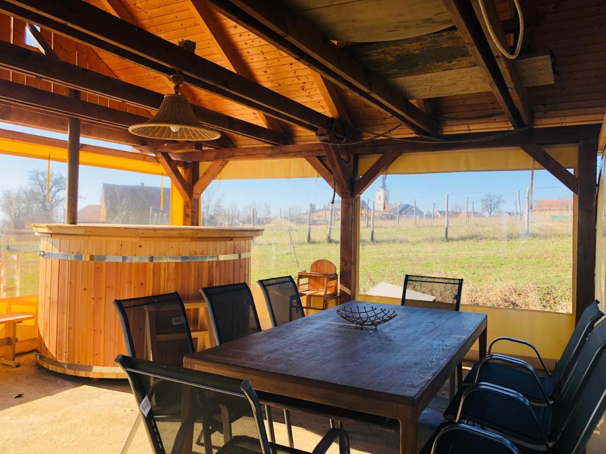 Edenkert Vendeghazak Otel Pécsvárad Dış mekan fotoğraf